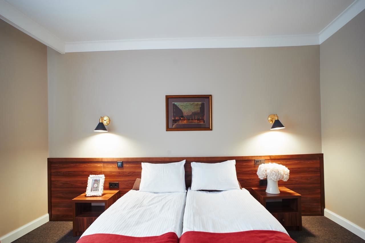 Отель Sherlock Holmes Boutique Hotel Львов
