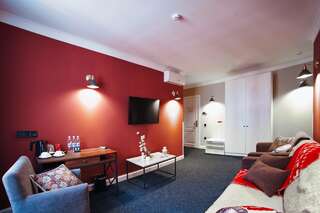 Отель Sherlock Holmes Boutique Hotel Львов Люкс с 2 спальнями-3